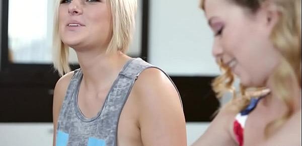  Lesbian babe facesits and fingers bff